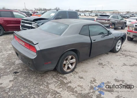 2013 Dodge Challenger Sxt z USA, uszkodzony, nr VIN 2C3CDYAG7DH693733